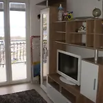 Ana *
