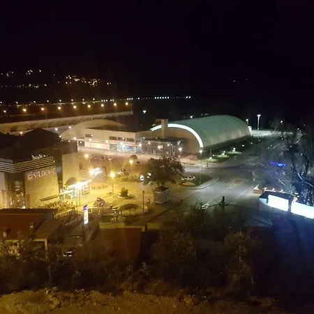 דירה Ana אומיס