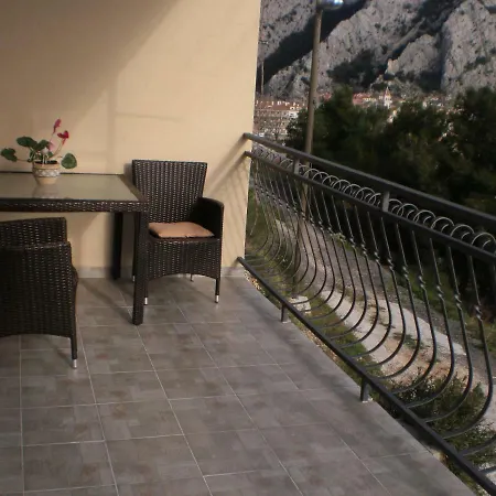 Ana Lägenhet Omiš